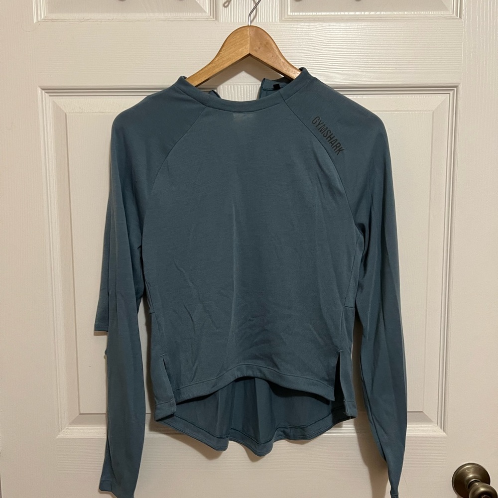 Women’s athletic long-sleeve